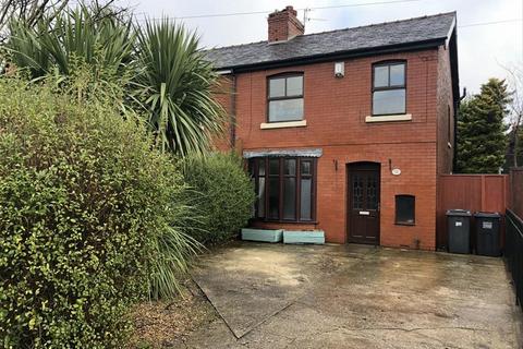 3 bedroom semi-detached house to rent, Canberra Road, Leyland PR25