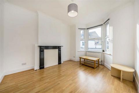 3 bedroom terraced house to rent, Rathmore Road, London SE7