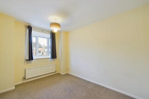 3 bedroom terraced house to rent, Tintagel Court, Peterborough PE3