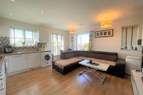 2 bedroom flat for sale, Mulberry Avenue, Staines TW19