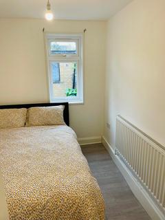 1 bedroom in a house share to rent, Rectory Road, Southall UB2