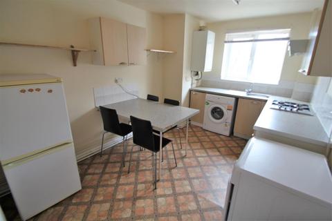 2 bedroom apartment to rent, Pennington Court, Woodhouse, Leeds, LS6 2RW