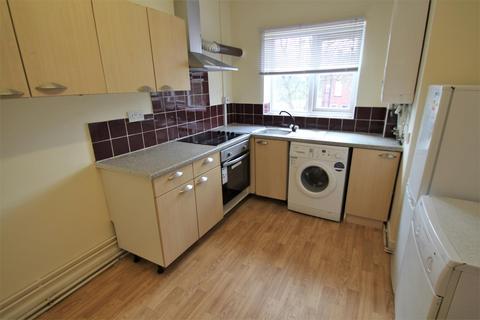 2 bedroom apartment to rent, Pennington Court, Woodhouse, Leeds, LS6 2RW