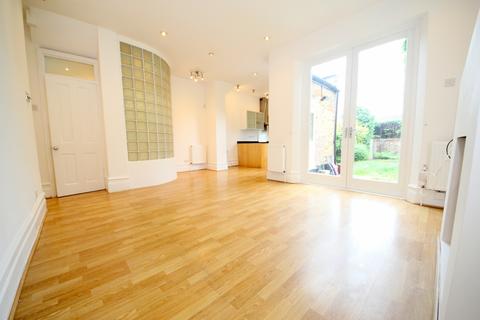 1 bedroom maisonette to rent, Radcliffe Road, Winchmore Hill N21