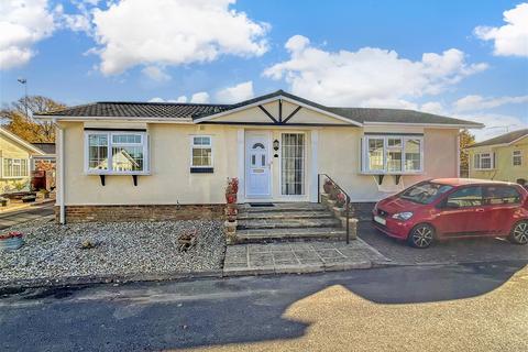 2 bedroom park home for sale, Eastbourne Road, Uckfield, East Sussex