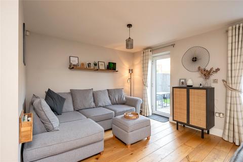 4 bedroom end of terrace house for sale, Birchwood Mews, Leeds, LS17