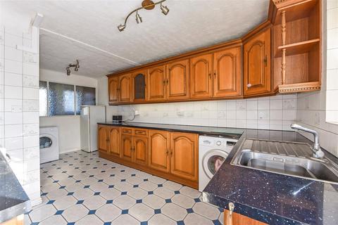 3 bedroom terraced house for sale, Barlow Road, Chichester