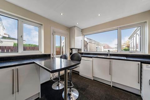 27 Balmoral Road, Elderslie, Johnstone, PA5 9RA