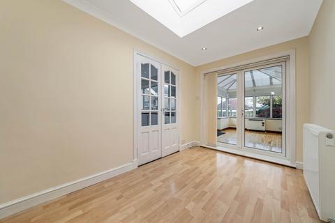 27 Balmoral Road, Elderslie, Johnstone, PA5 9RA