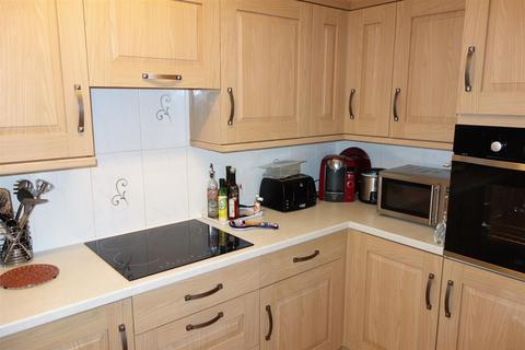 1 bedroom retirement property for sale, High View Lodge, Aldershot