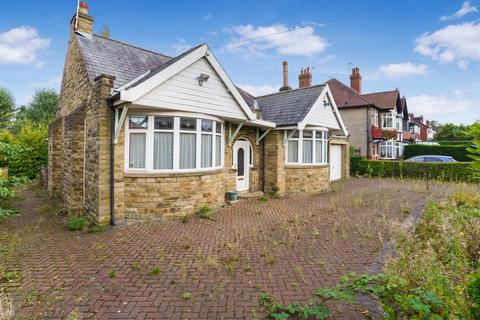 3 bedroom bungalow for sale, Leeds LS8