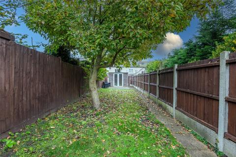 2 bedroom end of terrace house for sale, High Street, Great Wakering, Essex, SS3