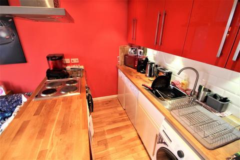 2 bedroom apartment to rent, Inglewood Terrace, Woodhouse, Leeds, LS6 2HT