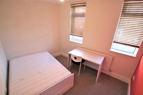 2 bedroom apartment to rent, Inglewood Terrace, Woodhouse, Leeds, LS6 2HT