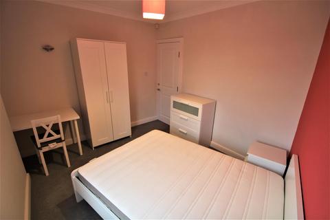 2 bedroom apartment to rent, Inglewood Terrace, Woodhouse, Leeds, LS6 2HT