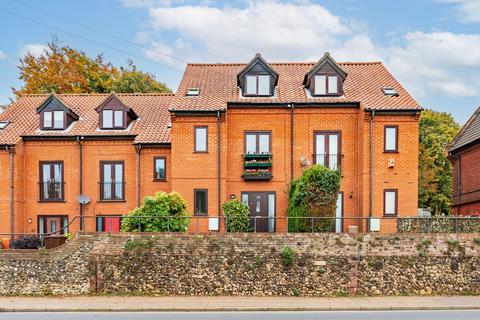 3 bedroom terraced house for sale, Yarmouth Road, Norwich