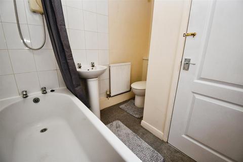 2 bedroom terraced house for sale, St Augustines Avenue, Princes Road, Hull