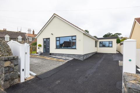 3 bedroom detached bungalow for sale, Maison De Bas, Vale, Guernsey