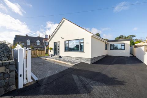 3 bedroom detached bungalow for sale, Maison De Bas, Vale, Guernsey