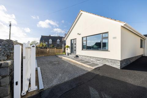 3 bedroom detached bungalow for sale, Maison De Bas, Vale, Guernsey