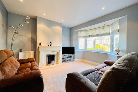 3 bedroom semi-detached house for sale, Stunning Family Home, Hythe Road