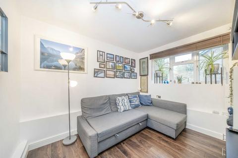 1 bedroom flat for sale, Rathmell Drive, London SW4