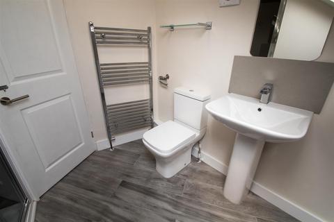 2 bedroom apartment to rent, Inglewood Terrace, Woodhouse, Leeds, LS6 2HT