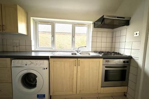 2 bedroom apartment to rent, East End Road, London N3