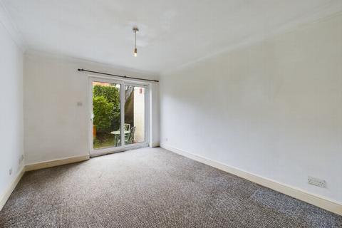 1 bedroom flat for sale, Great Heathmead, Haywards Heath, RH16