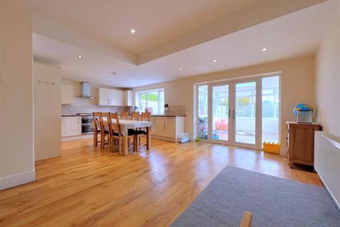 4 bedroom house for sale, Landor Road, Whitnash, Leamington Spa