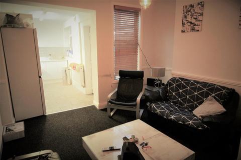 4 bedroom house to rent, Cromwell Street, Nottingham NG7