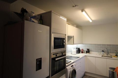 4 bedroom house to rent, Cromwell Street, Nottingham NG7