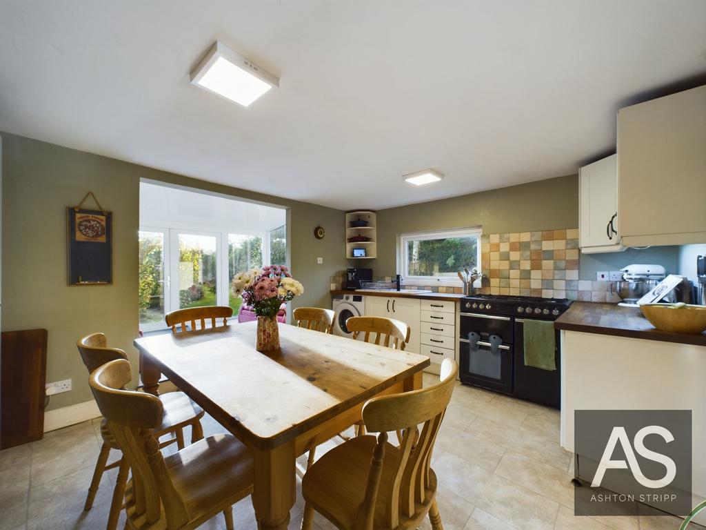 Kitchen diner