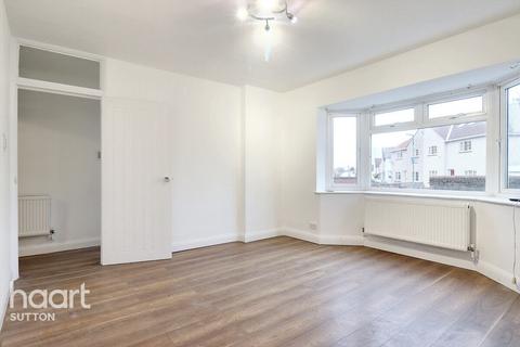 3 bedroom terraced house to rent, Robin Hood Lane, SUTTON