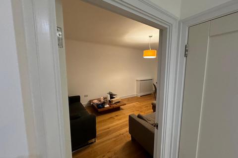 2 bedroom flat to rent, Soho Square, London W1D