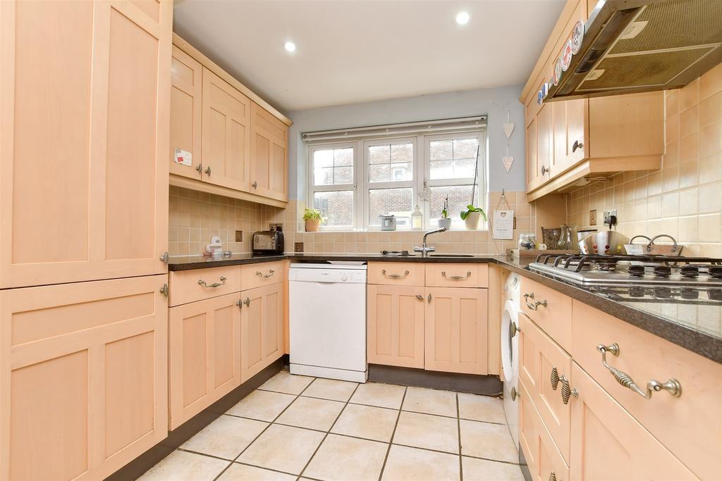 Kitchen / Breakfast Room