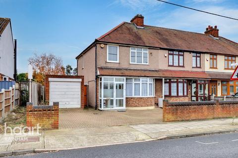 3 bedroom end of terrace house for sale, Betterton Road, Rainham