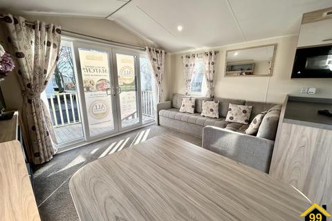 2 bedroom park home to rent, St. Osyth, Clacton-on-Sea, essex, CO16