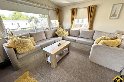 2 bedroom park home to rent, St. Osyth, Clacton-on-Sea, essex, CO16