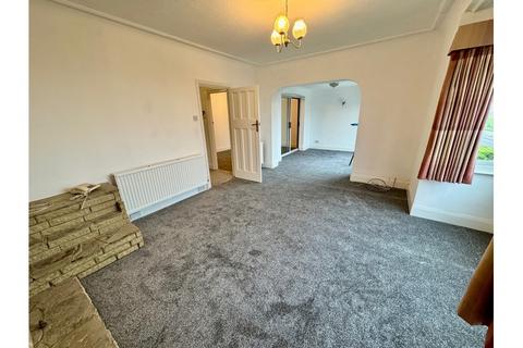 2 bedroom flat to rent, Marine Parade, Leigh-on-Sea, Essex