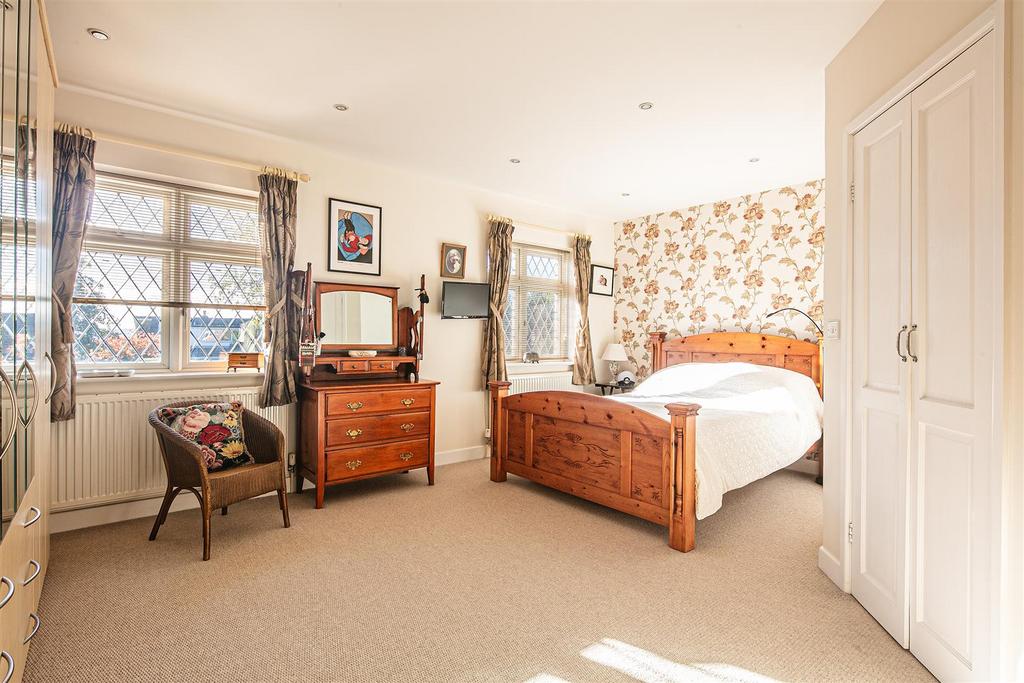 Principal bedroom