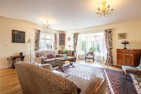 122 Townhead Road, Sheffield, S17 3GB
