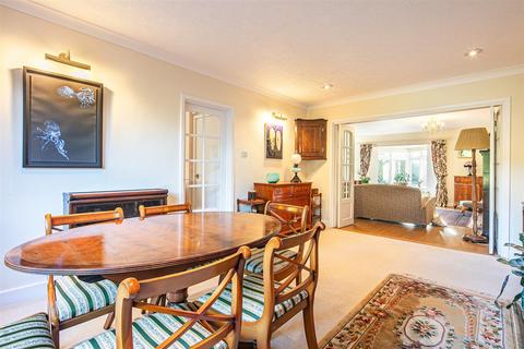 122 Townhead Road, Sheffield, S17 3GB