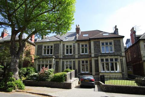 3 bedroom flat to rent, St Johns Road, Bristol BS8