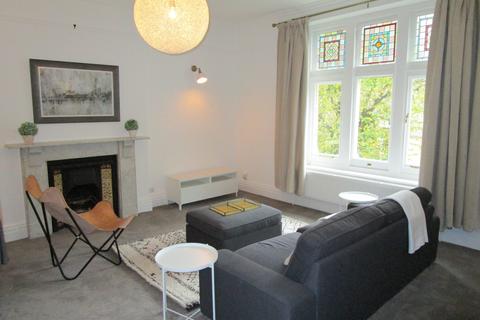 3 bedroom flat to rent, St Johns Road, Bristol BS8