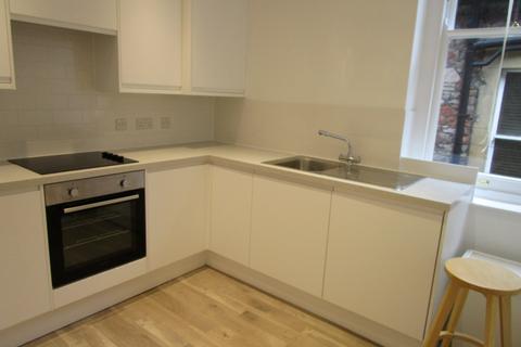 3 bedroom flat to rent, St Johns Road, Bristol BS8