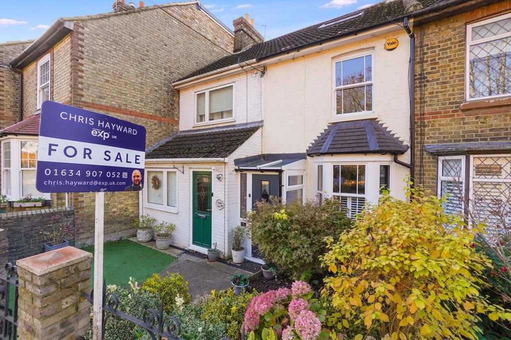 Rochester Road, Rochester ME1 3 bed terraced house - £350,000