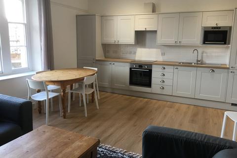 4 bedroom flat to rent, Whiteladies Road, Bristol BS8