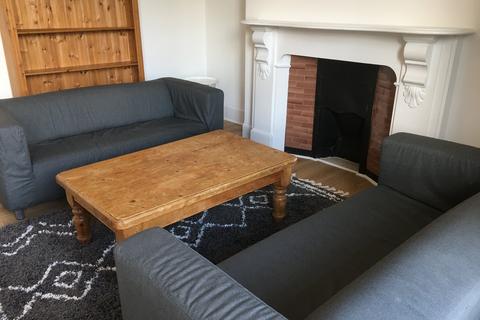 4 bedroom flat to rent, Whiteladies Road, Bristol BS8