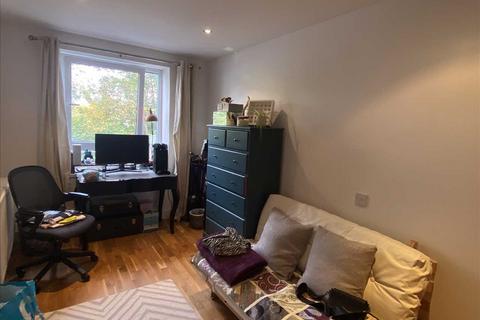 2 bedroom apartment to rent, Upper Richmond Road, London, Putney